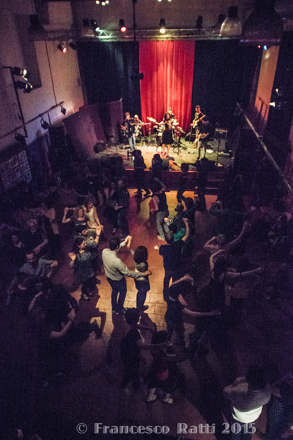 Concerto balfolk rock ALZAMANTES al circolo ARCIPELAGO di Cremona